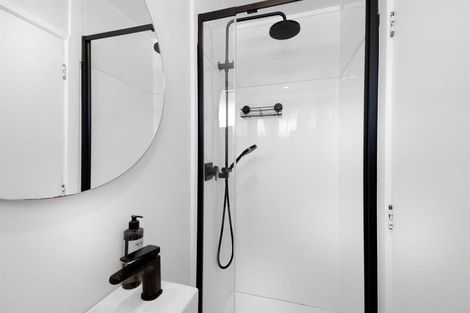 Photo of property in 35 Whaka Street, Maungaturoto, 0520