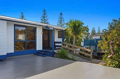 Photo of property in 220 Ocean Road, Ohope, 3121