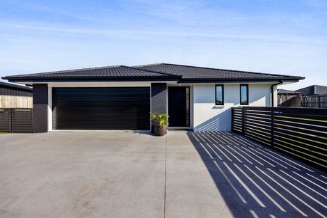 Photo of property in 27 Horoatua Street, Bell Block, New Plymouth, 4312