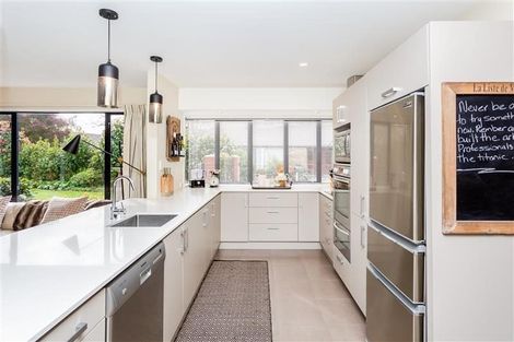 Photo of property in 8 Dorfold Mews, Avonhead, Christchurch, 8042