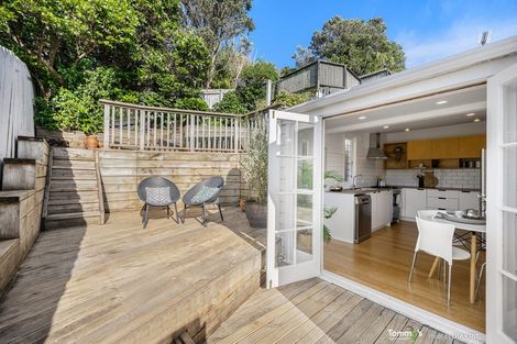 Photo of property in 21 Harland Street, Brooklyn, Wellington, 6021