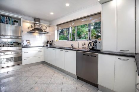 Photo of property in 12 Green Lane East, Pukekohe, 2120