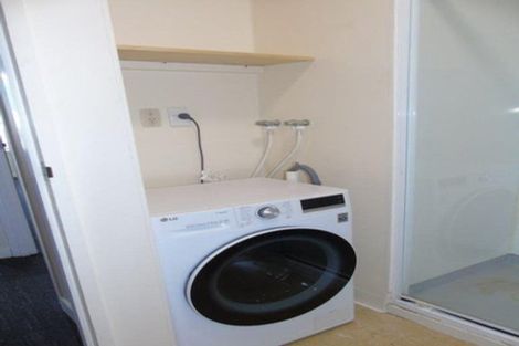 Photo of property in Hobson Court Flats, 42/70 Hobson Street, Thorndon, Wellington, 6011