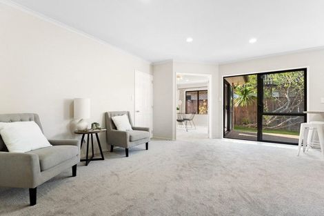 Photo of property in 52 Brookwood Drive, Henderson, Auckland, 0612