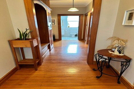 Photo of property in 21 Riverside Drive, Waiwhetu, Lower Hutt, 5010