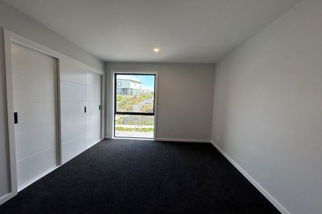 Photo of property in 28 Koreke Close, Kenepuru, Porirua, 5022