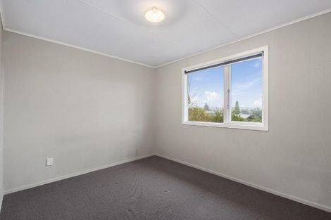 Photo of property in 70 Te Hatepe Avenue, Taupo, 3330