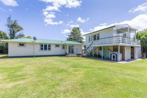 Photo of property in 432 Kawiu Road, Levin, 5510