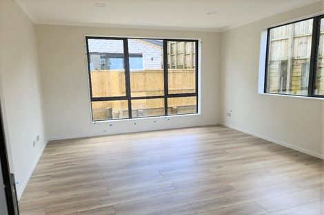 Photo of property in 12b Borrowdace Avenue, Botany Downs, Auckland, 2010