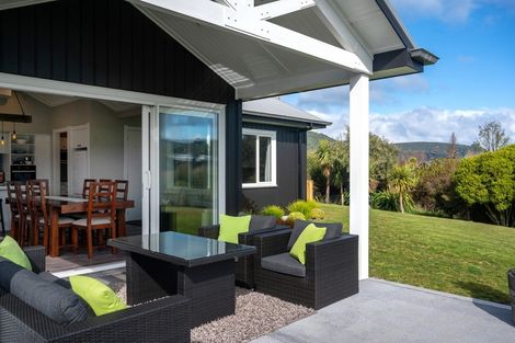 Photo of property in 56 Oakdale Drive, Kinloch, Taupo, 3377