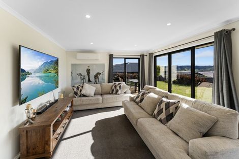 Photo of property in 32 Katania Heights, Brightwater, 7022