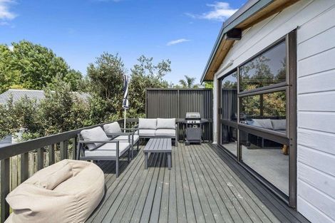 Photo of property in 27 Rotoiti Avenue, Pakuranga Heights, Auckland, 2010