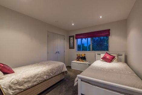 Photo of property in 1 Kotare Heights, Kerikeri, 0230