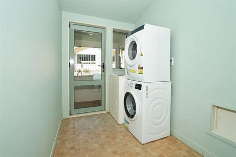 Photo of property in 11 Strata View, Western Heights, Hamilton, 3200