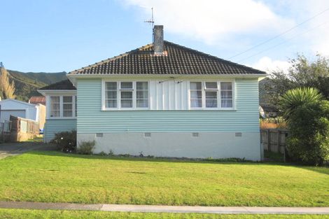 Photo of property in 22 Wilkie Crescent, Naenae, Lower Hutt, 5011