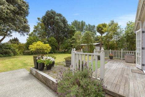 Photo of property in 5 Woodvale Grove, Fairfield, Lower Hutt, 5011