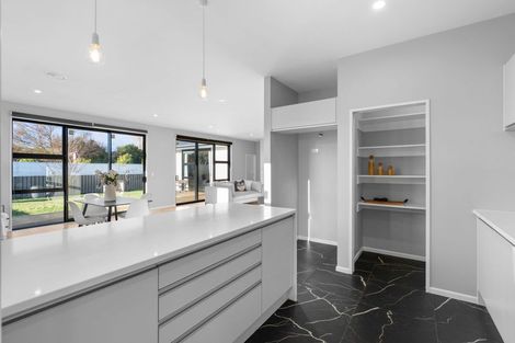 Photo of property in 5 Bargrove Close, Halswell, Christchurch, 8025