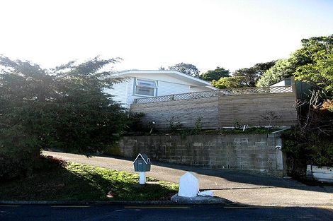 Photo of property in 19 Castle Crescent, Stokes Valley, Lower Hutt, 5019