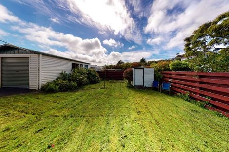Photo of property in 4 Pauline Way, Paparangi, Wellington, 6037