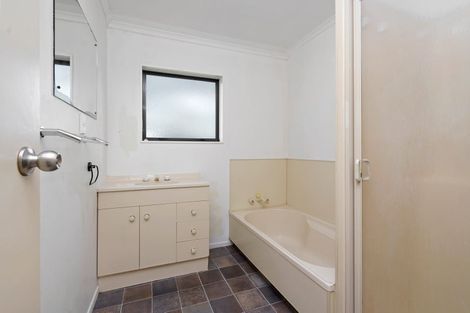 Photo of property in 57b Williams Street, Cambridge, 3434