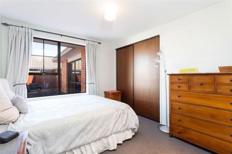 Photo of property in 6 Sunbeam Place, Halswell, Christchurch, 8025