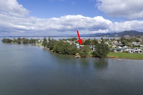 Photo of property in 10 Roretana Drive, Athenree, Katikati, 3177