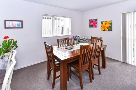 Photo of property in 124 Popokatea Drive, Takanini, 2112