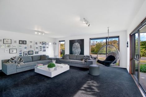 Photo of property in 58 Lake Terrace Road, Burwood, Christchurch, 8061