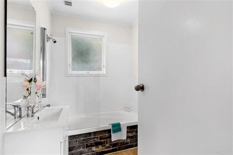 Photo of property in 12 Copley Street, New Lynn, Auckland, 0600