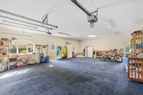 Photo of property in 305 Mangorei Road, Merrilands, New Plymouth, 4312