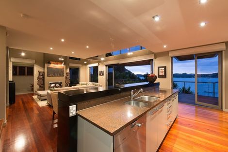 Photo of property in 14a Kaha Place, Russell, 0272