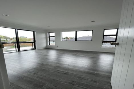 Photo of property in 93 Gray Avenue, Mangere East, Auckland, 2024