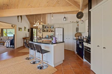 Photo of property in 4941 Kenepuru Road, Ohauparuparu Bay, Picton, 7282