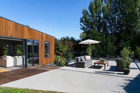 Photo of property in 67 Mcdonnell Road, Arrowtown, 9302