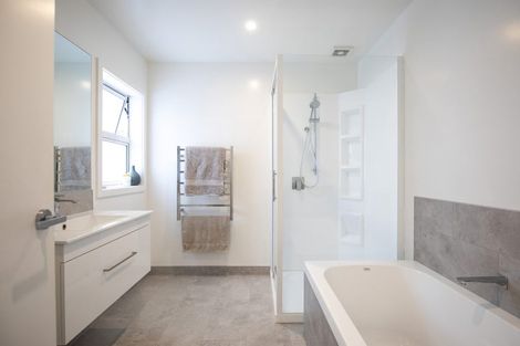 Photo of property in 12 Maataitai Road, Raglan, 3225