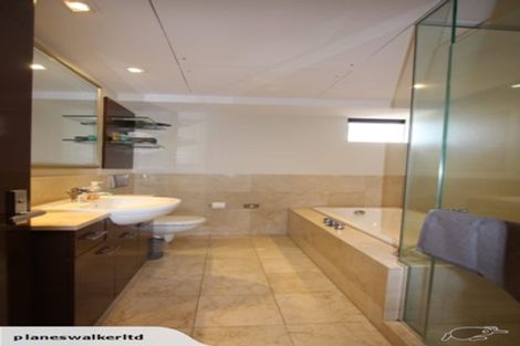 Photo of property in The Metropolis Apartments, 2814/1 Courthouse Lane, Auckland Central, Auckland, 1010