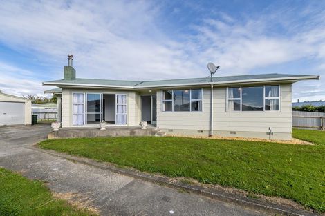 Photo of property in 2 Drake Street, Levin, 5510