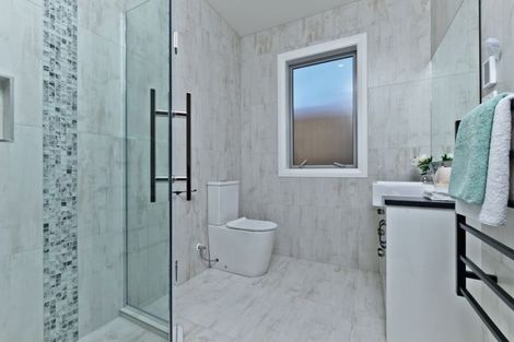 Photo of property in 17 Kuawa Drive, Kumeu, 0810