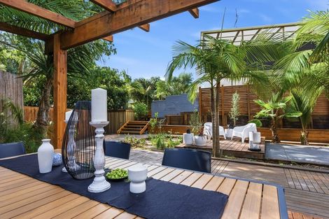 Photo of property in 1/149 Eskdale Road, Birkdale, Auckland, 0626