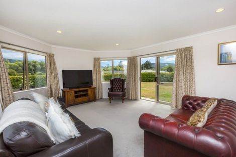 Photo of property in 12 Opal Avenue, Timberlea, Upper Hutt, 5018