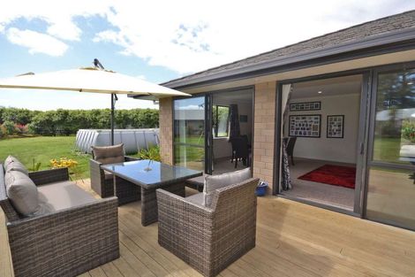 Photo of property in 10 Kotare Heights, Kerikeri, 0230