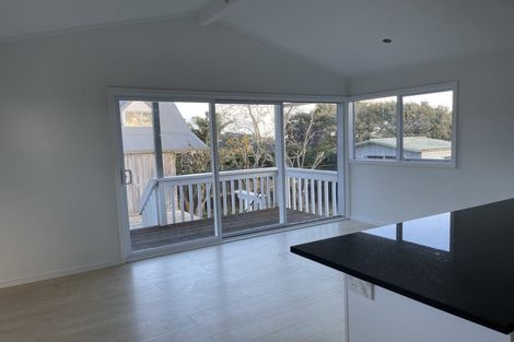 Photo of property in 1/5 Sunnynook Road, Forrest Hill, Auckland, 0620
