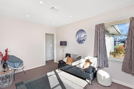 Photo of property in 2 Eglinton Street, Avondale, Christchurch, 8061
