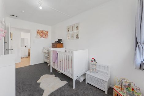 Photo of property in 14 Tararua Street, Trentham, Upper Hutt, 5018