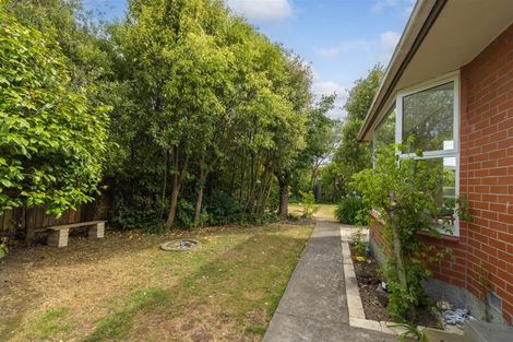 Photo of property in 12 Denniston Crescent, Redwood, Christchurch, 8051