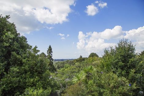 Photo of property in 11b Bank Street, Hillcrest, Auckland, 0627