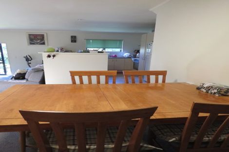 Photo of property in 6a Sunward Rise, Glenfield, Auckland, 0629