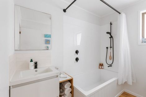 Photo of property in 226 Dickson Road, Papamoa Beach, Papamoa, 3118