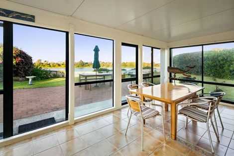 Photo of property in 16 Pohutukawa Drive, Athenree, Katikati, 3177