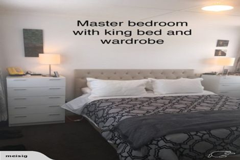 Photo of property in 98 Howard Road, Orere Point, Papakura, 2585